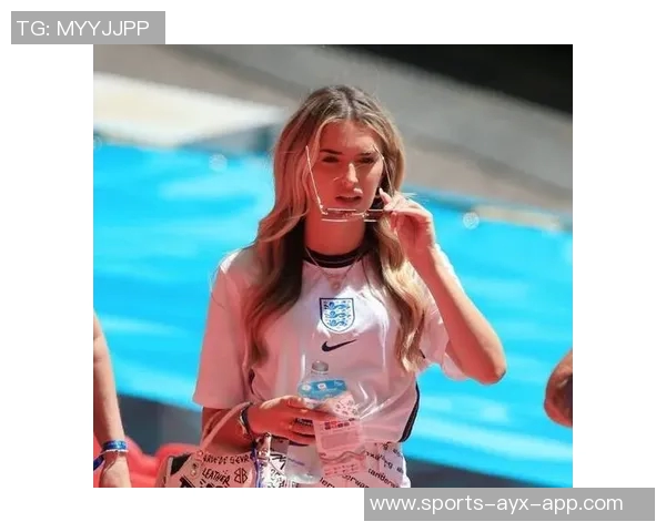 英国球星太太团旅行次数盘点格拉利什女友荣登年度第一名 英国球星太太团旅行次数盘点格拉利什女友荣登年度第一名