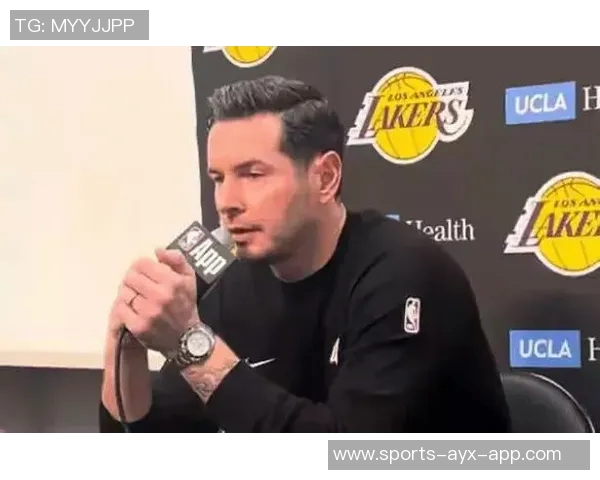 下半场防守失控雷迪克坦言无法阻止对手冲击油漆区 下半场防守失控雷迪克坦言无法阻止对手冲击油漆区