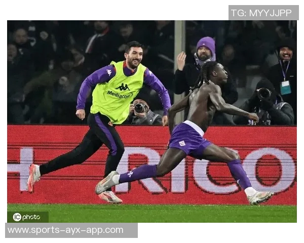 佛罗伦萨主场遭逆转小基恩与苏莱精彩进球罗马逆袭获胜