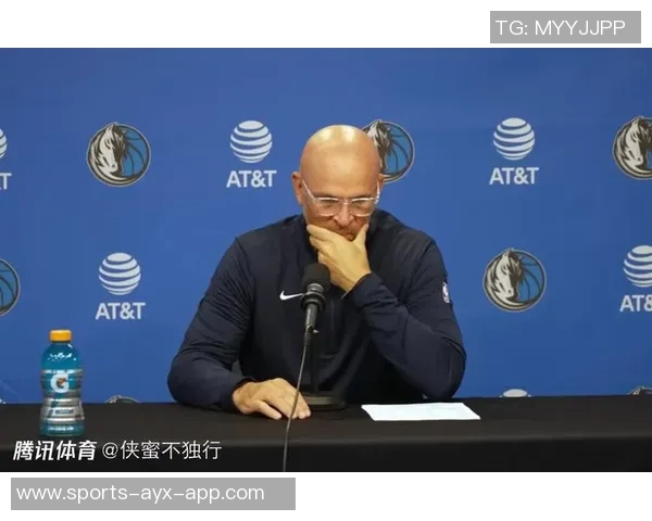 加福德谈浓眉受伤影响强调球队需团结一致迎接挑战 加福德谈浓眉受伤影响强调球队需团结一致迎接挑战