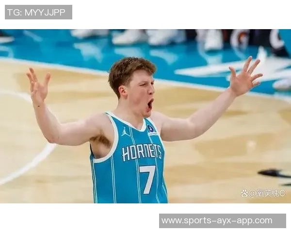 克尼佩尔费尔斯双双砍下24分科比桑德斯贡献17分弗拉格也有15分表现出色